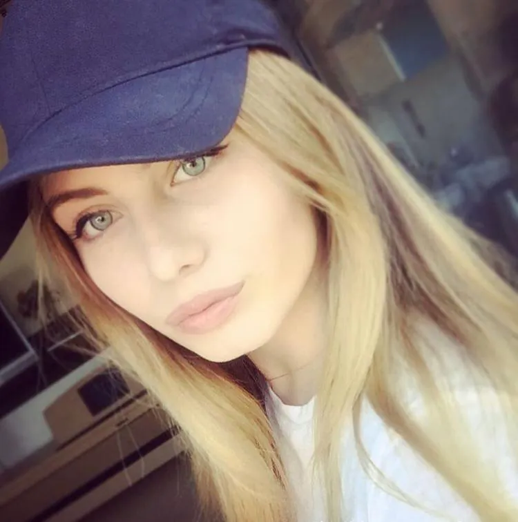Bella