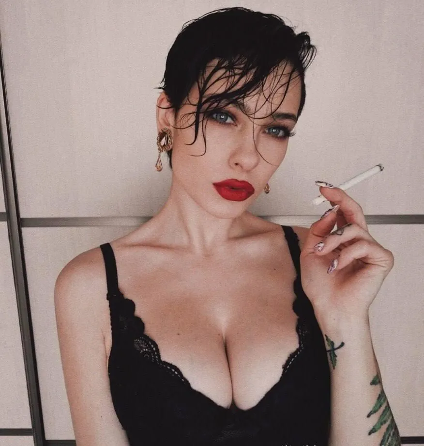 Natalie Escort